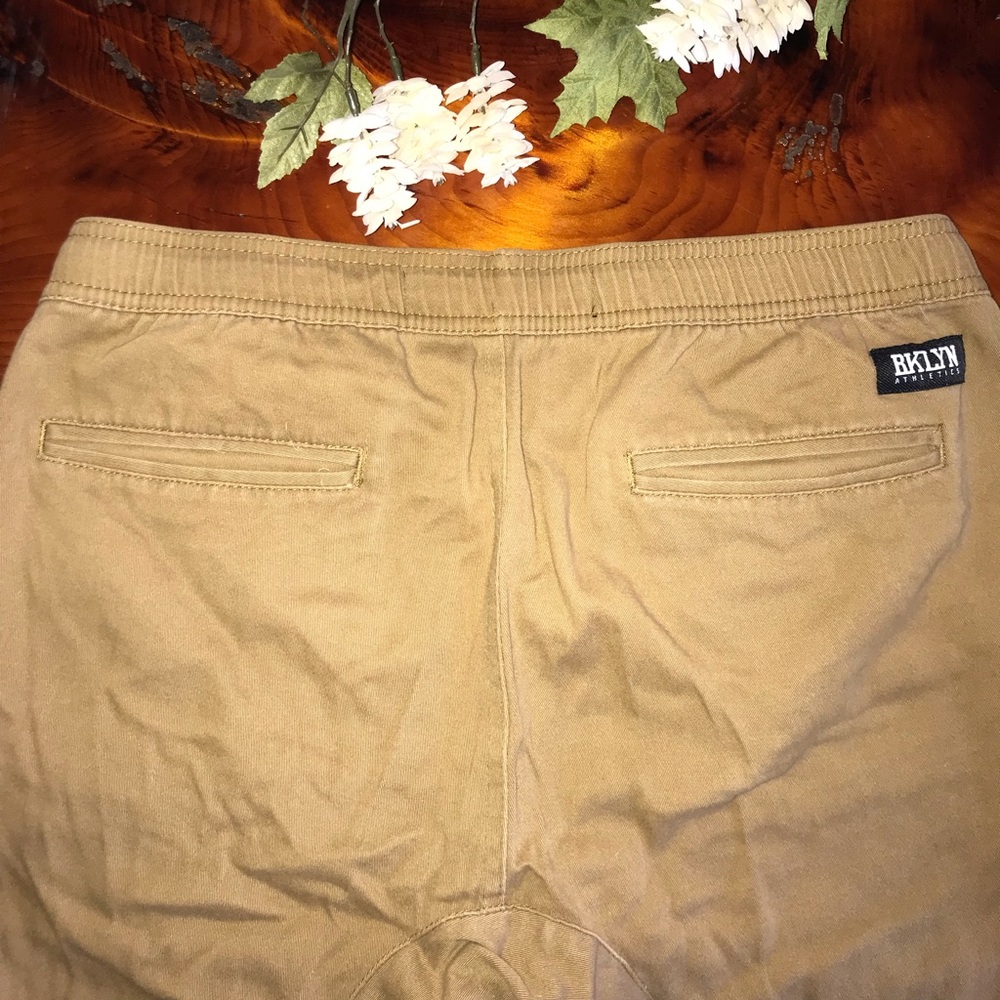 Joggers - Picture 2 of 3